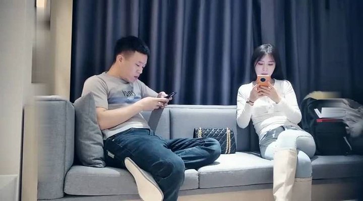 小姐姐不仅长得漂亮还能劈一字马，各种姿势啪啪都难不倒她